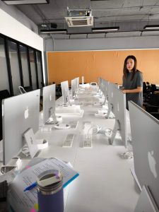 คณะศิลปกรรมศาสตร์ ได้ปรับปรุงห้องเรียนปฎิบัติการ ห้องคอมพิวเตอร์ (Mac) 30 เครื่อง และห้องคอมพิวเตอร์ (PC) กว่า 60 เครื่อง ที่ชั้น 12A ซึ่งพร้อมที่จะเปิดให้บริการการเรียนการสอน ในปีการศึกษา 67/1 นี้