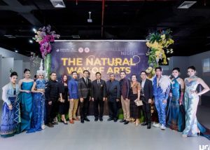 คณบดี, คณาจารย์ และศิษย์เก่าคณะศิลปกรรมศาสตร์ มศว เข้าร่วมเปิดงาน Gallerie Night 2025! โดยสถาบันวัฒนธรรมและศิลปะร่วมกับสถานทูตฝรั่งเศส ภายใต้แนวคิด The Natural Way of Arts ณ Art Gallery g23 ชั้น 2 อาคารนวัตกรรม:ศาสตราจารย์ ดร. สาโรช บัวศรี มศว